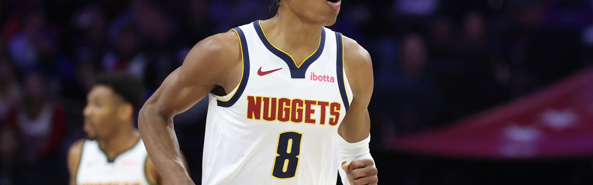 沃特森近5场场均25.8分7.8板4.2助1.6帽1.4断 三分命中率63%