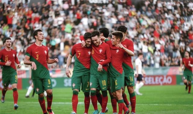 亚博体育平台-葡萄牙青年军同时晋级各年龄段欧洲杯 史上头一回